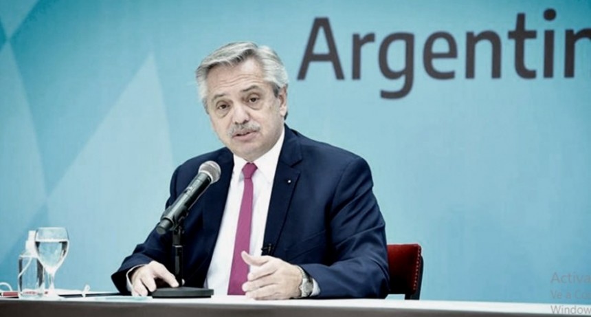 El Presidente encabeza el acto de entrega de vivienda y el crédito 40 mil de su gestión