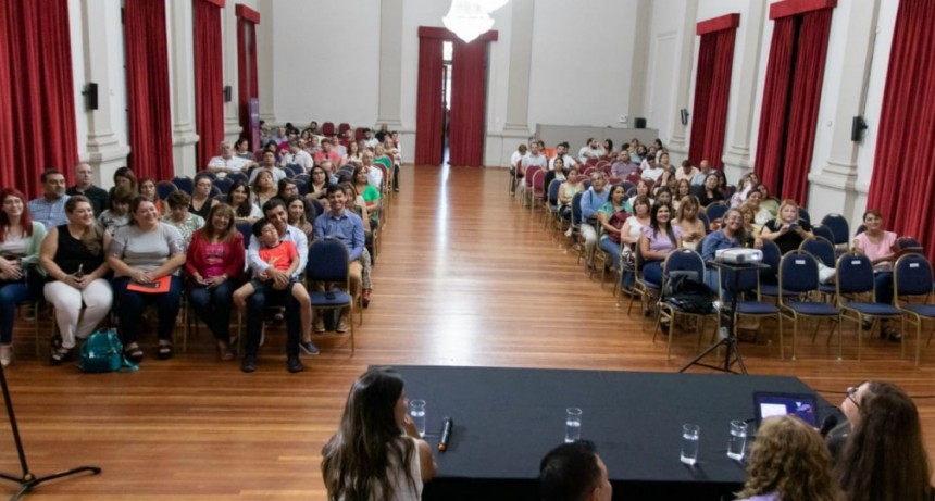 El Ministerio de Educación comenzó con las capacitaciones de la Ley Micaela 