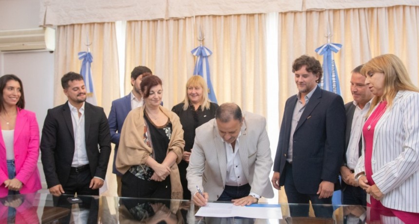   Quintela firmó con Nación el REPRO que beneficiará a trabajadores de la Cooperativa La Riojana 
