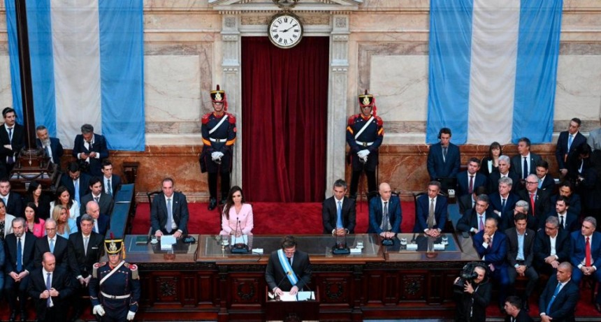Milei llamó a firmar un 