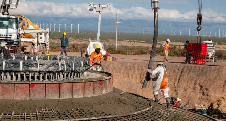 El Parque Eólico Arauco comenzó obras de hormigonado para la instalación de nuevos aerogeneradores