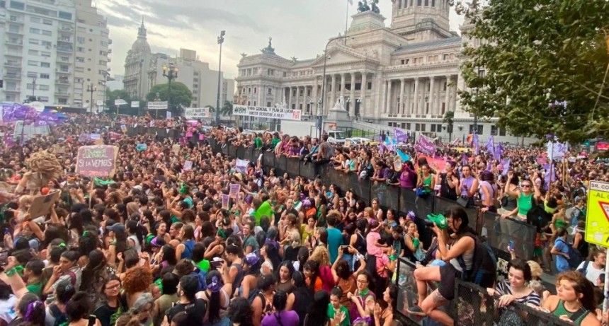Multitudinaria marcha por el 