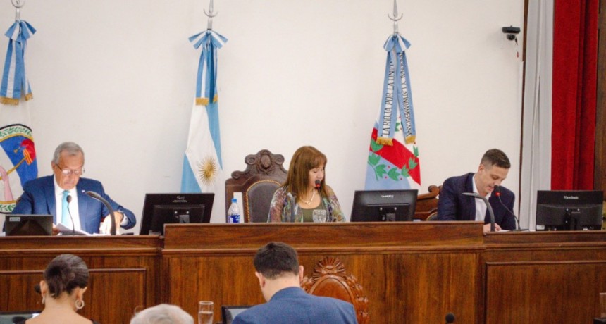 La Constituyente logró constituirse con paridad de género