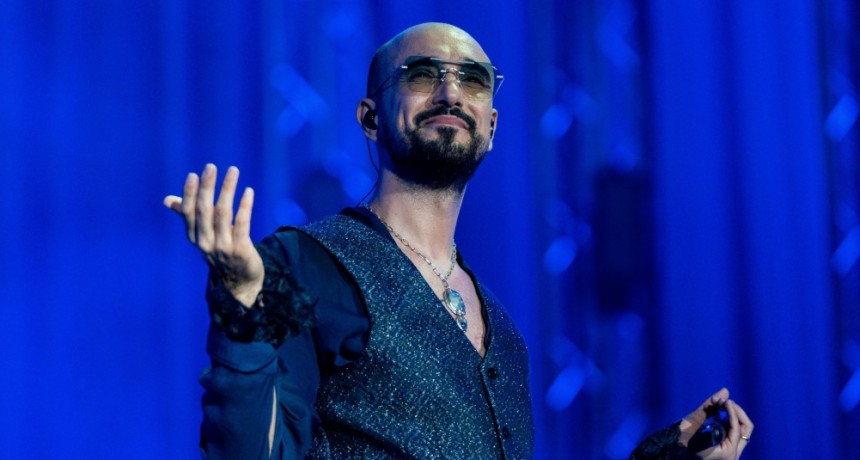  Abel Pintos agotó localidades y anunció nuevas funciones en el Luna Park