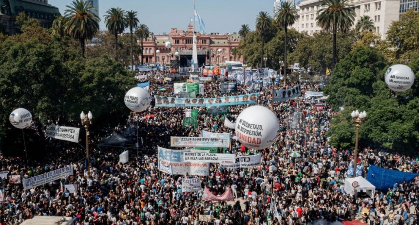 Abuelas y Madres de Plaza de Mayo coincidieron en apuntar contra el gobierno de Milei