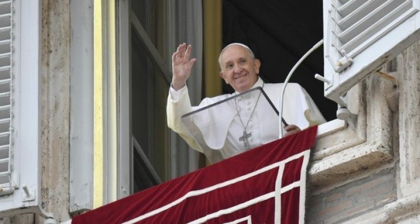 Francisco se volvió a ausentar del Ángelus y su evolución es lenta