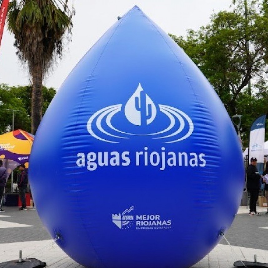 Consumo del agua: realizan campaña con actividades interactivas en plaza 25 de mayo