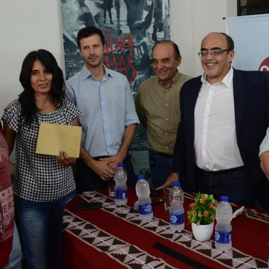 Comienza el pago de la Asistencia Solidaria Riojana a trabajadores de la economía popular