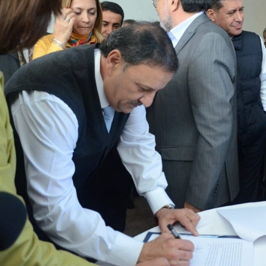 El gobierno dio a conocer el decreto de la extensión de la cuarentena en la provincia