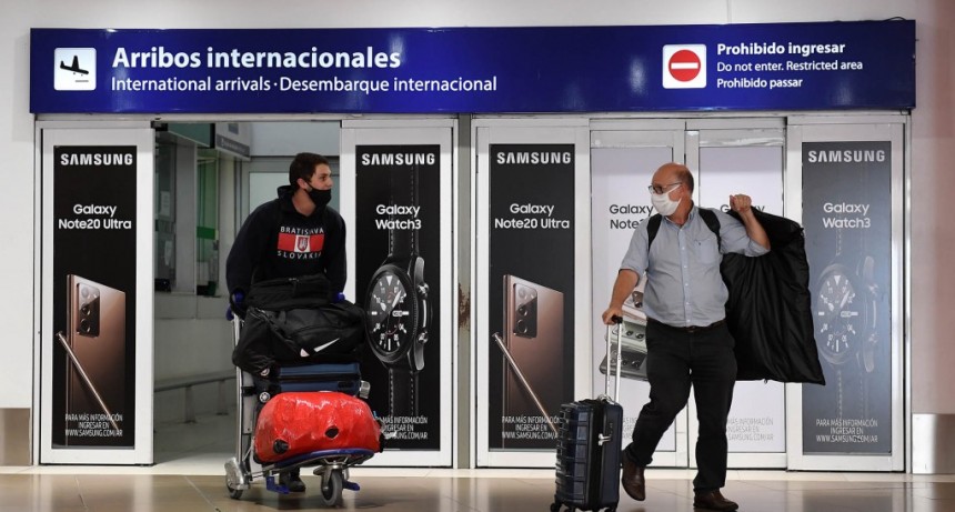 Nuevos requisitos para viajeros que regresan al país