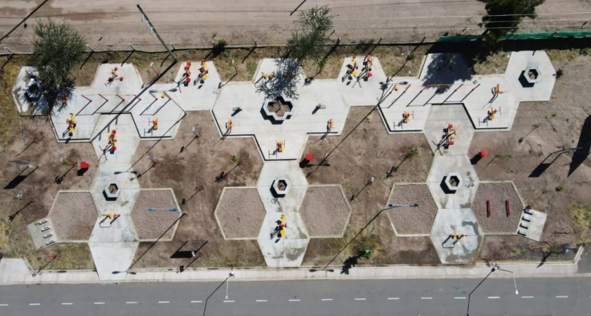  Quintela inauguró la obra de la ciclovía en avenida “Mártires de la Dictadura” 