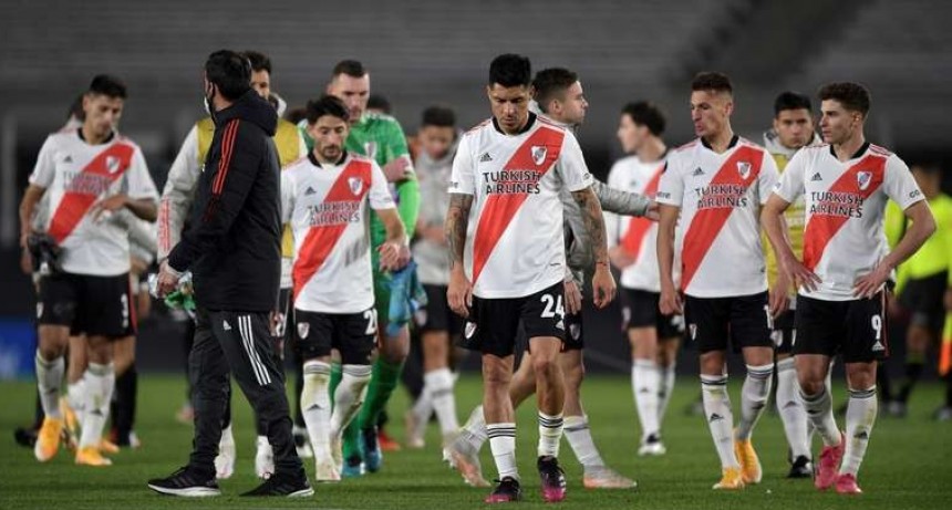  Copa Libertadores: River viajó a Perú para el debut copero
