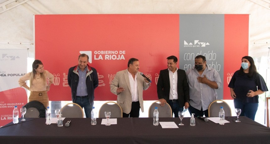 Nueva entrega de herramientas e insumos a trabajadores y trabajadoras de la economía popular 