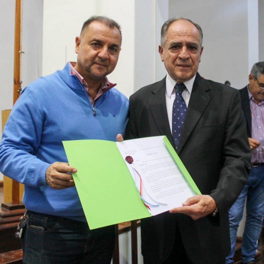 Distinguen al Dr. Aníbal Ojeda como 