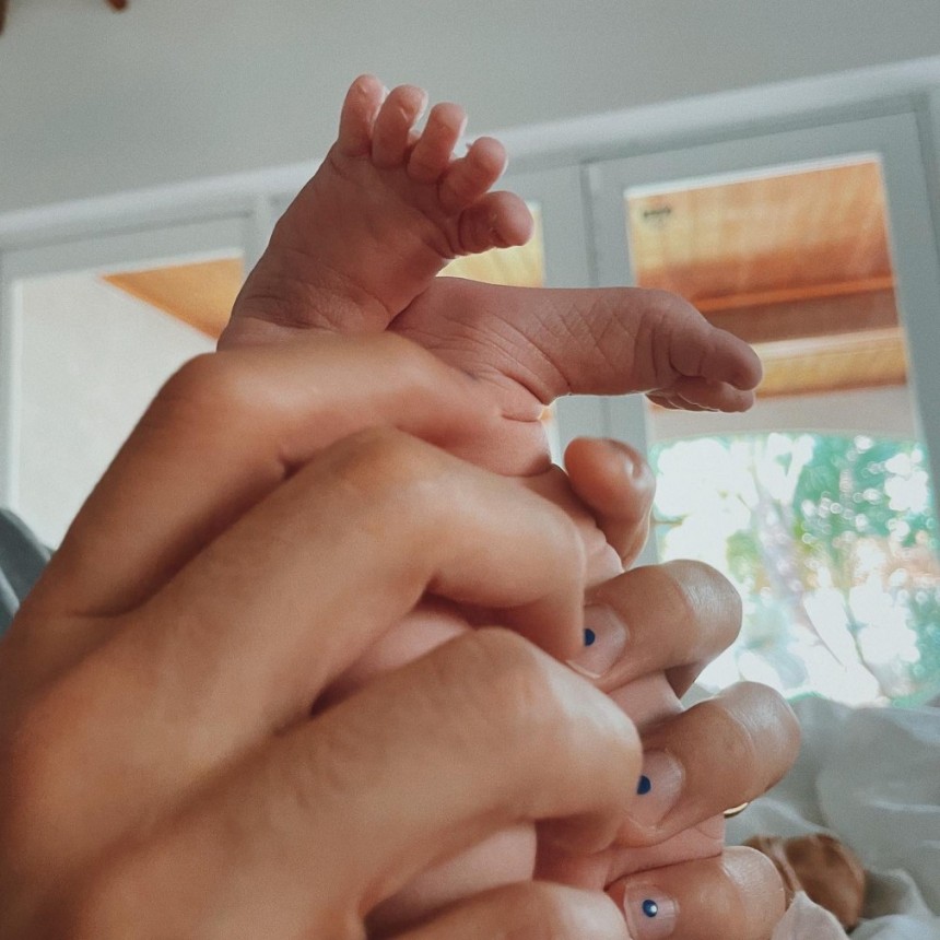 Se conocieron las primeras imagenes de Índigo, la hija de Camilo y Evaluna Montaner