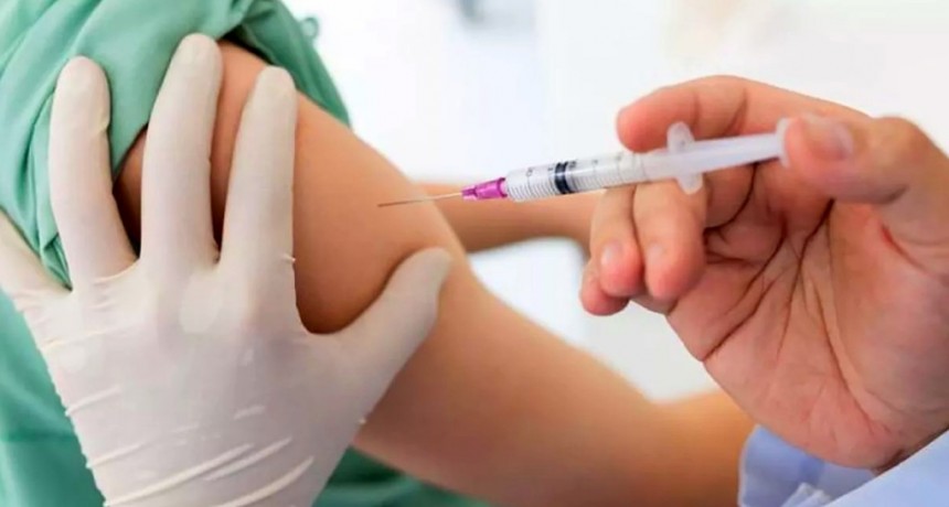 Vacunación antigripal: avanza la tercera etapa con adultos mayores 