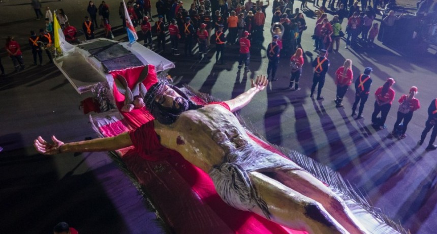 Se realizó con fé y emoción la Velada Religiosa con el Cristo de la Hermandad 
