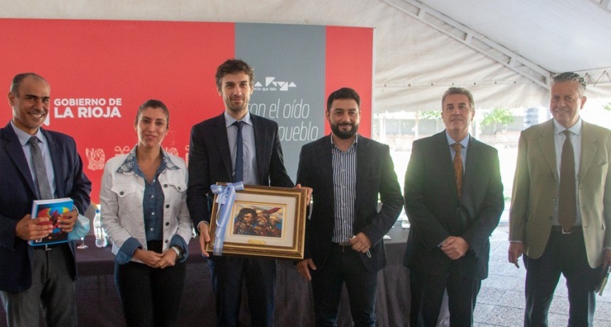 El gobierno provincial puso en funcionamiento la Escuela de Abogacía para profesionales que brindan servicios al Estado 