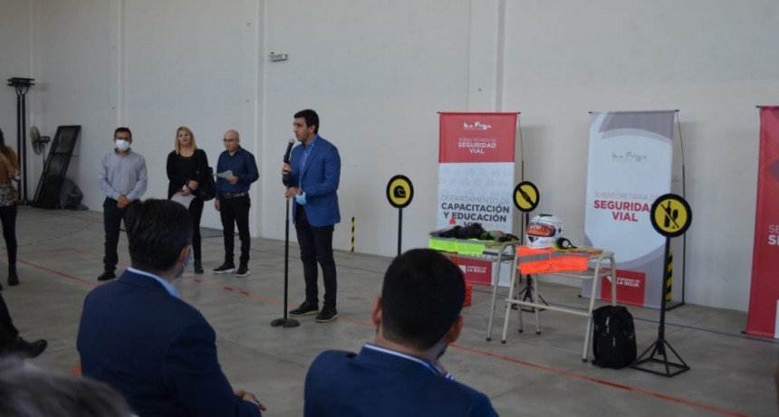 Estudiantes de escuelas secundarias podrán cargar información del Censo digital 
