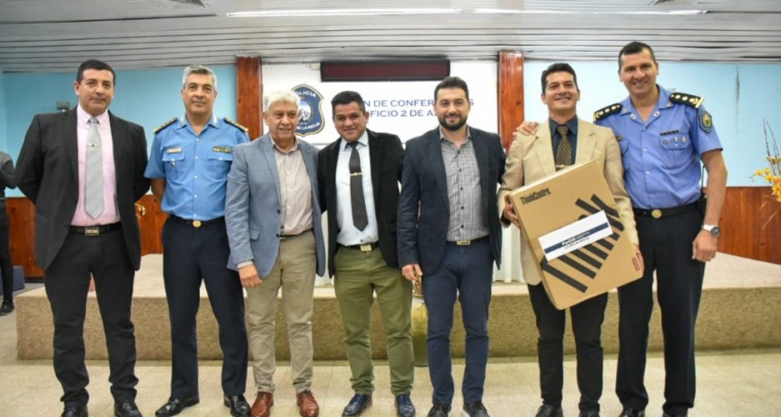El Ministerio de Seguridad hizo entrega de equipamiento informático para distintas áreas