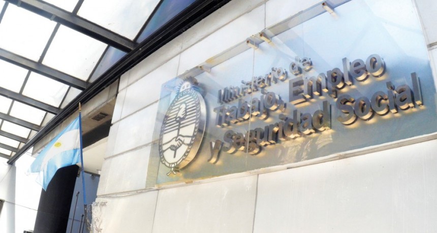 Trabajo dictó la conciliación obligatoria y la suspensión de despidos en Clarín