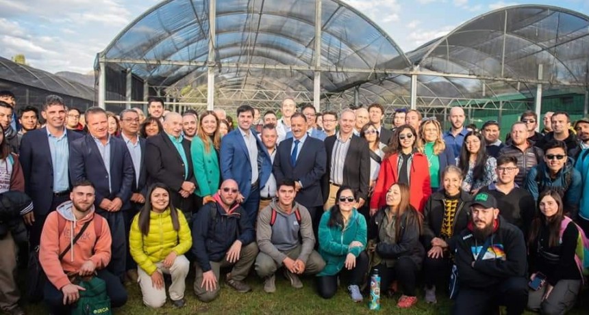 Echarren: “La Rioja entiende que el cannabis es una oportunidad para generar trabajo, formación y que las economías regionales tomen fuerza”