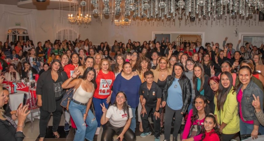  Las mujeres capitalinas expresaron su apoyo al Partido de la Victoria