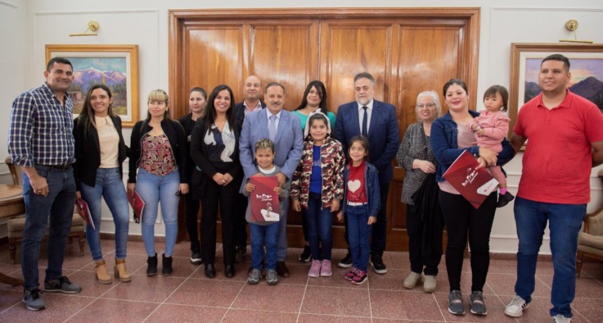  Se entregaron mejoramientos habitacionales a familias de la Capital