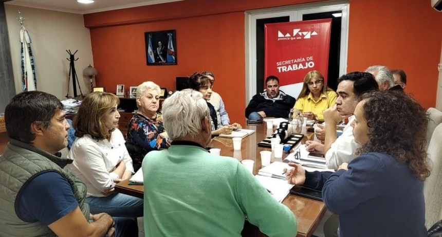 Comienza a resolverse el conflicto con los profesionales de la salud