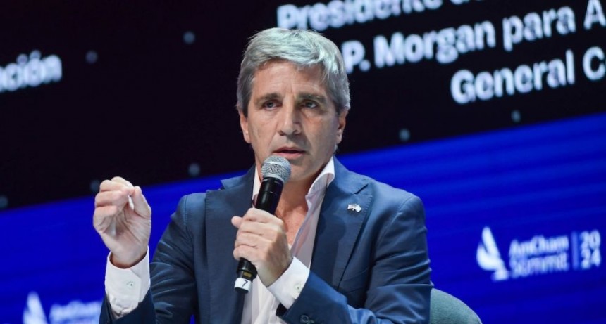 Tras las críticas de Caputo, prepagas piden hablar con el gobierno por la dificil situación financiera