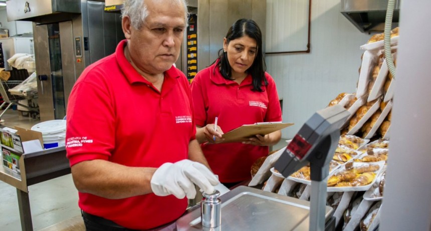 Comercio Interior busca que las balanzas den 