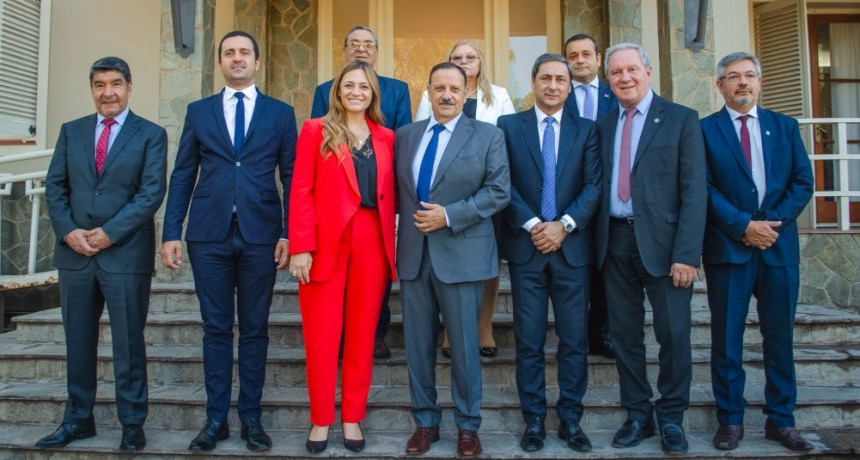 Quintela recibió a vicegobernadores que debatirán en el Parlamento del Norte Grande