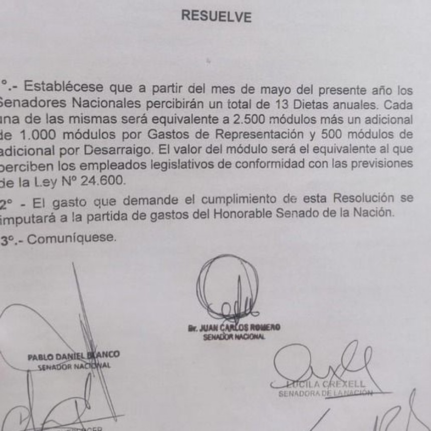 Sumado al aumento, los senadores se agregaron una 