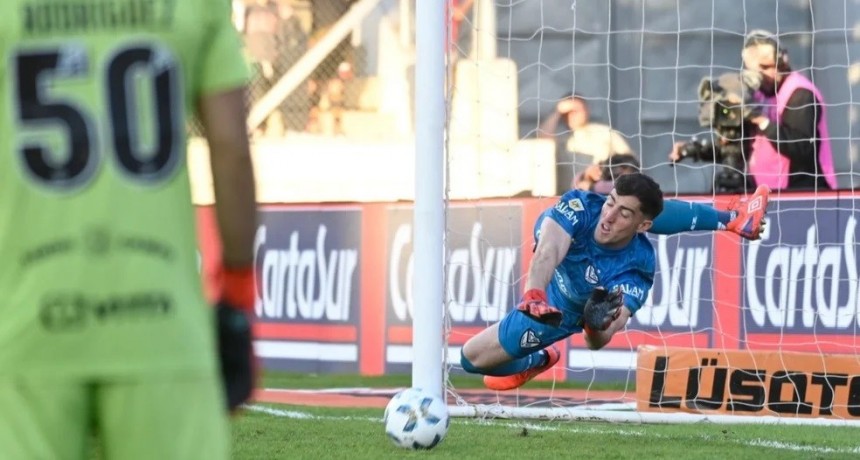 Vélez es el primer finalista de la Copa de la Liga Profesional