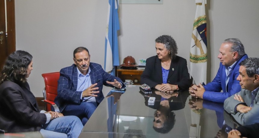 Quintela llamó a defender la educación pública y las universidades por su significado en nuestro país y en el mundo