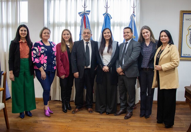  La UNLaR entabla vínculos académicos con Perú