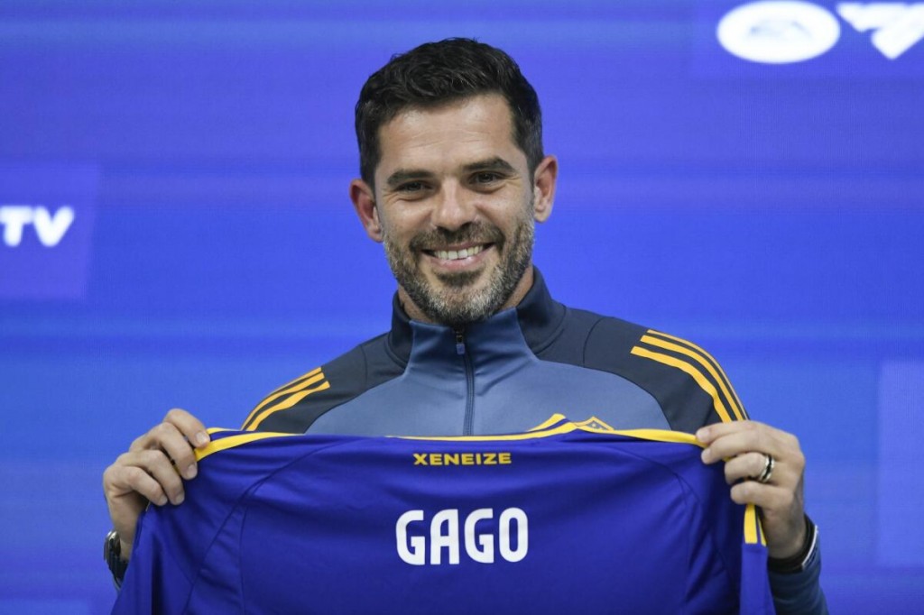 Boca echó a Gago