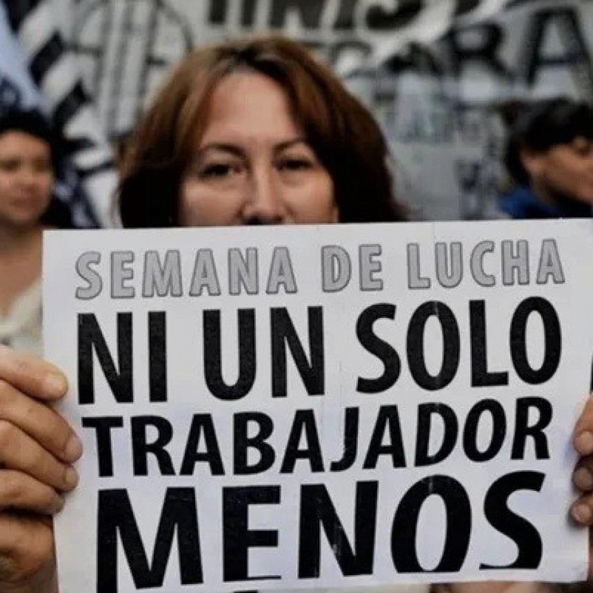 En 14 meses dieron de baja a más de 42 mil empleados públicos