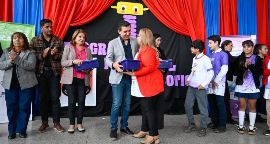  Se realizó el lanzamiento del programa Robótica y Arte 2025 en Chamical