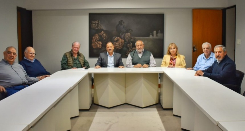  Quintela analizo junto a sindicalistas la crisis laboral provocada por el ajuste del Gobierno nacional
