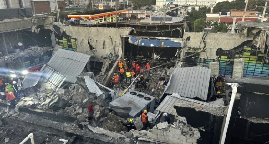 Tragedia en Republica Dominicana: Se desplomó el techo de una discoteca y hay 79 muertos