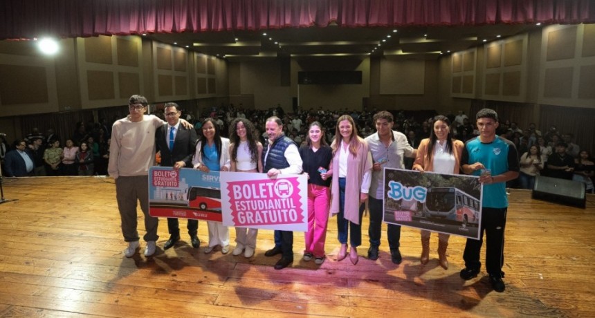 Se realizó en la UNLaR la entrega de tarjetas del BUG, garantizando el servicio para los estudiantes universitarios