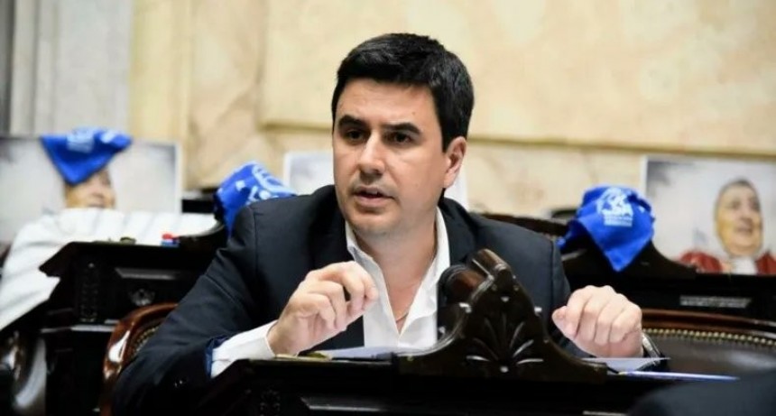 Toniolli descree de las medidas implementadas por Milei y acusa a Caputo de estar rifando el destino de Argentina