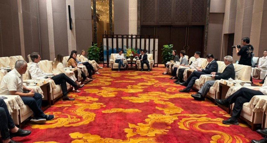 Quintela avanza con autoridades de Hainan en la generación de estrategias de cooperación bilateral