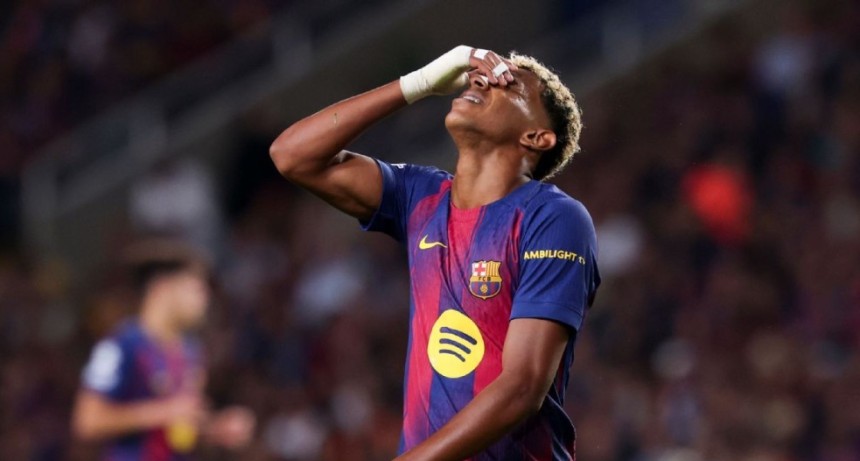 Alarma en FC Barcelona: Lamine Yamal marc&oacute; el gol del triunfo y sali&oacute; lesionado