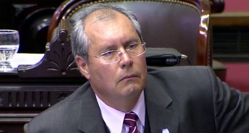 Olivares pelea por su vida