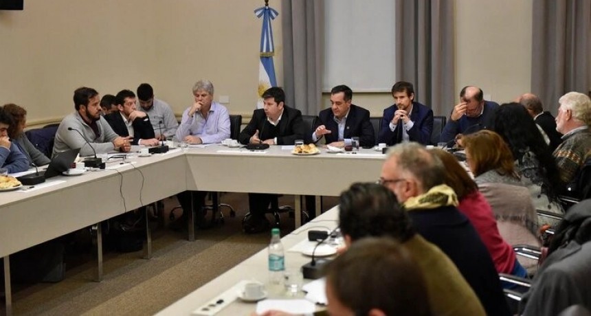 El gobierno y los sindicatos de docentes universitarios firmaron el acuerdo salarial 2019