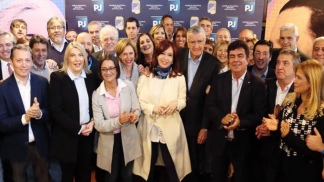 Cumbre de partidos opositores en el PJ para formar un frente electoral