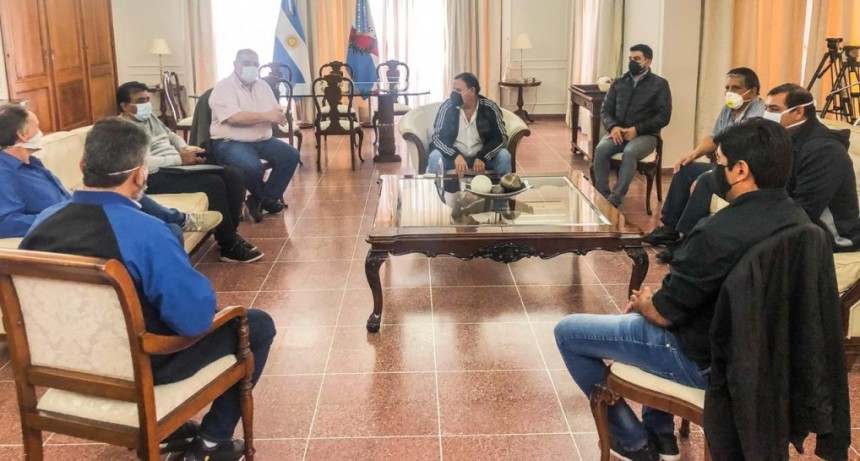Sindicalistas se reunieron con el gobernador Quintela