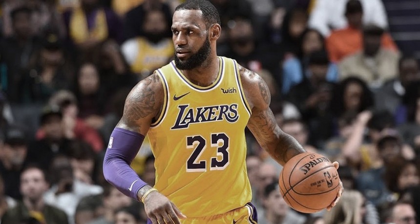 LeBron James se entrenó en privado con algunos compañeros